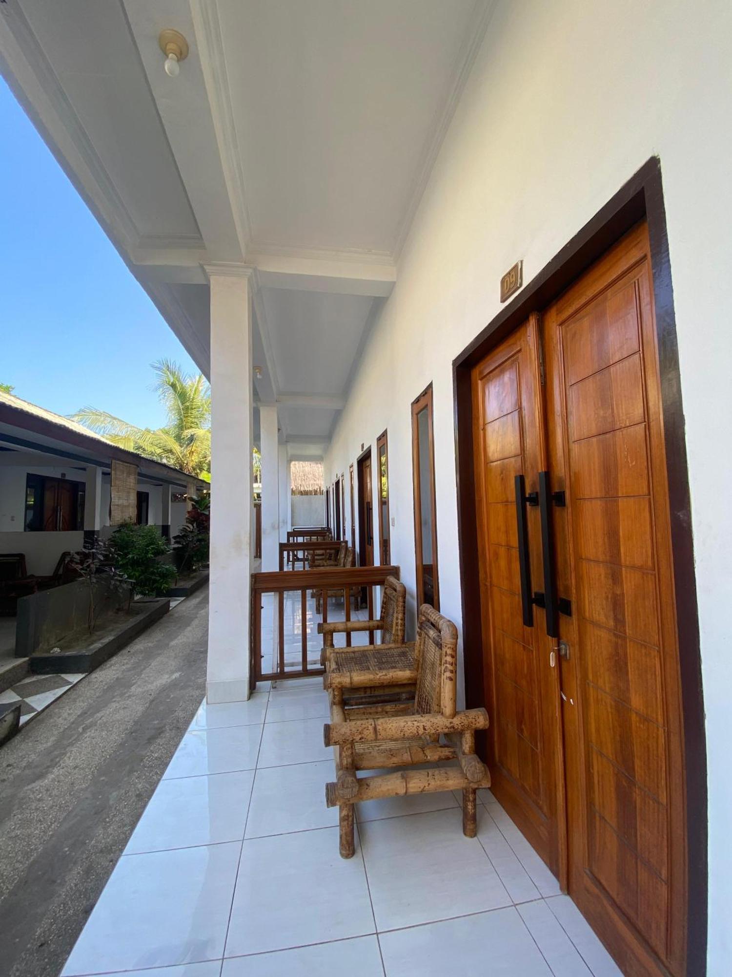 Hotel Bale Sunrise Gili Trawangan Esterno foto