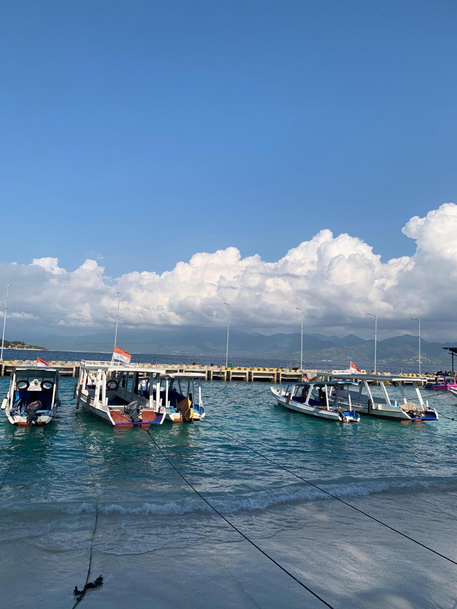 Hotel Bale Sunrise Gili Trawangan Esterno foto