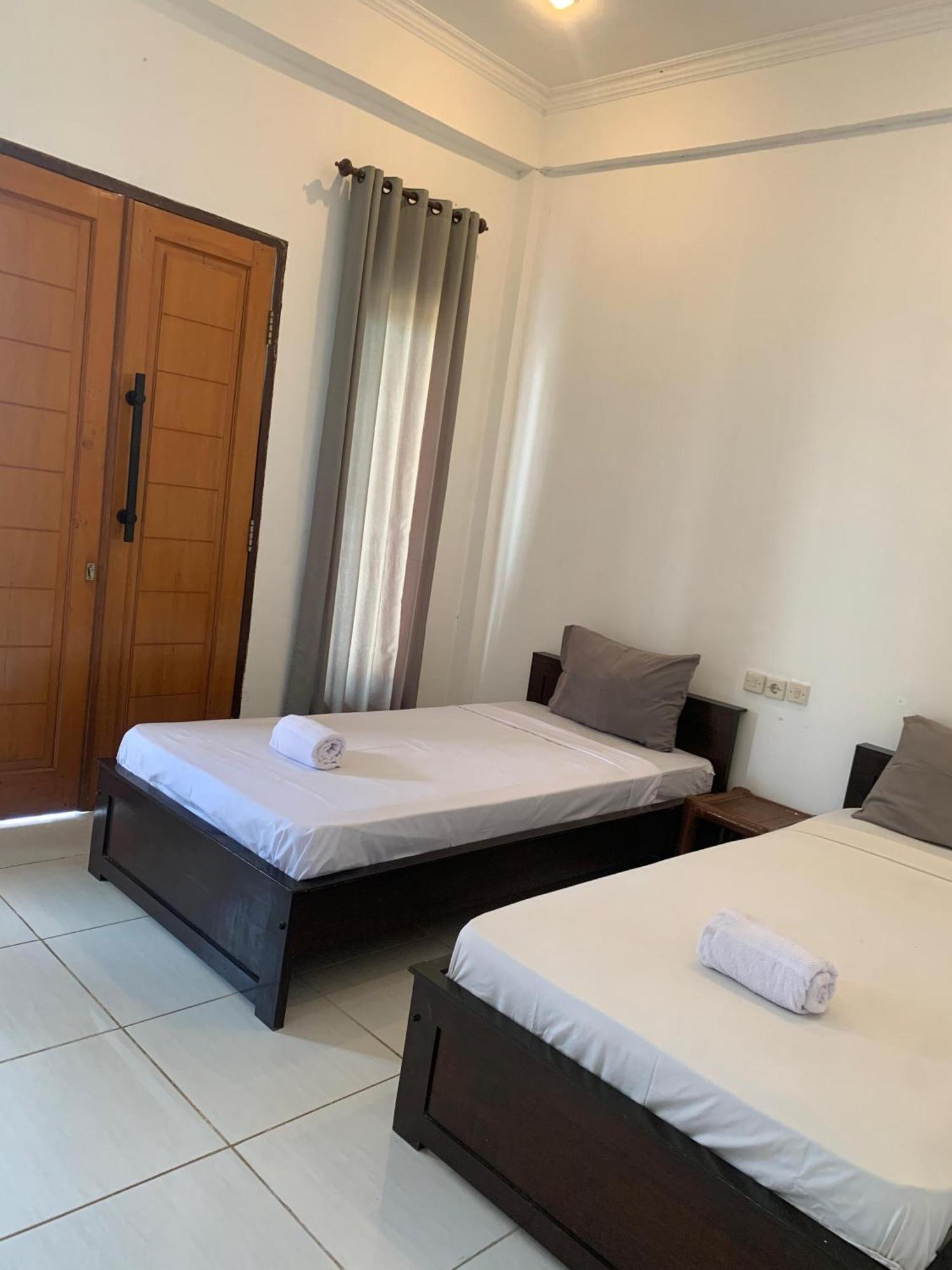 Hotel Bale Sunrise Gili Trawangan Esterno foto
