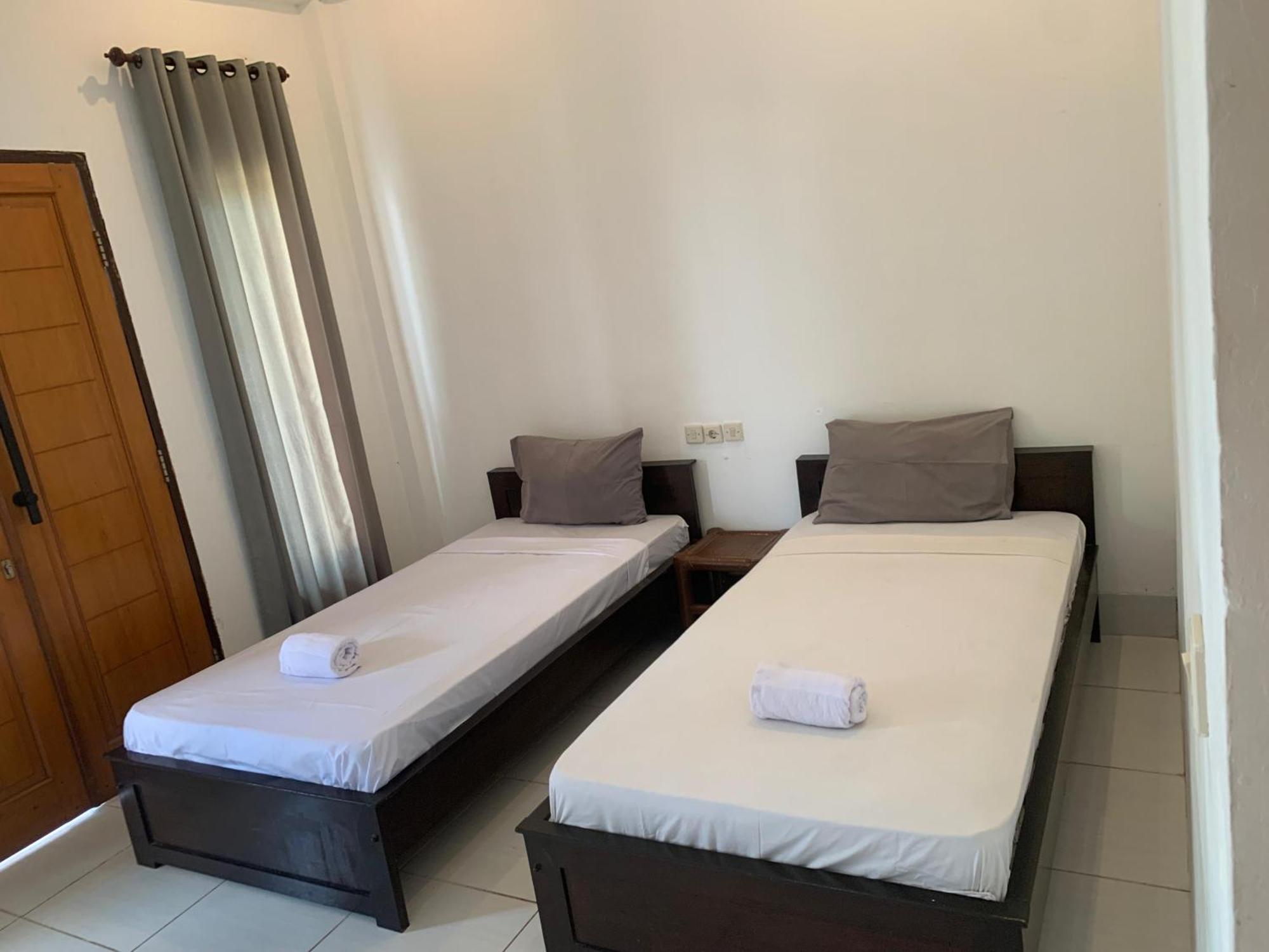 Hotel Bale Sunrise Gili Trawangan Esterno foto