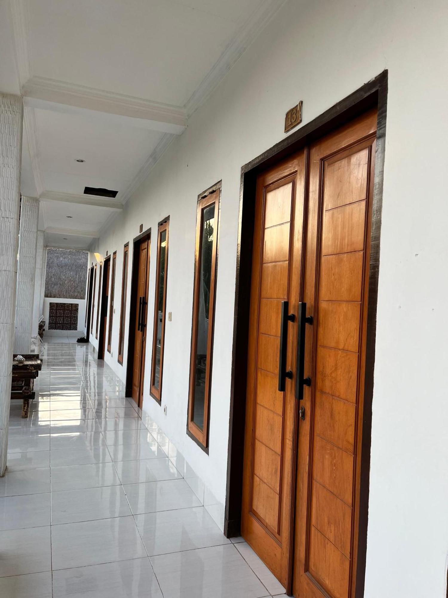 Hotel Bale Sunrise Gili Trawangan Esterno foto
