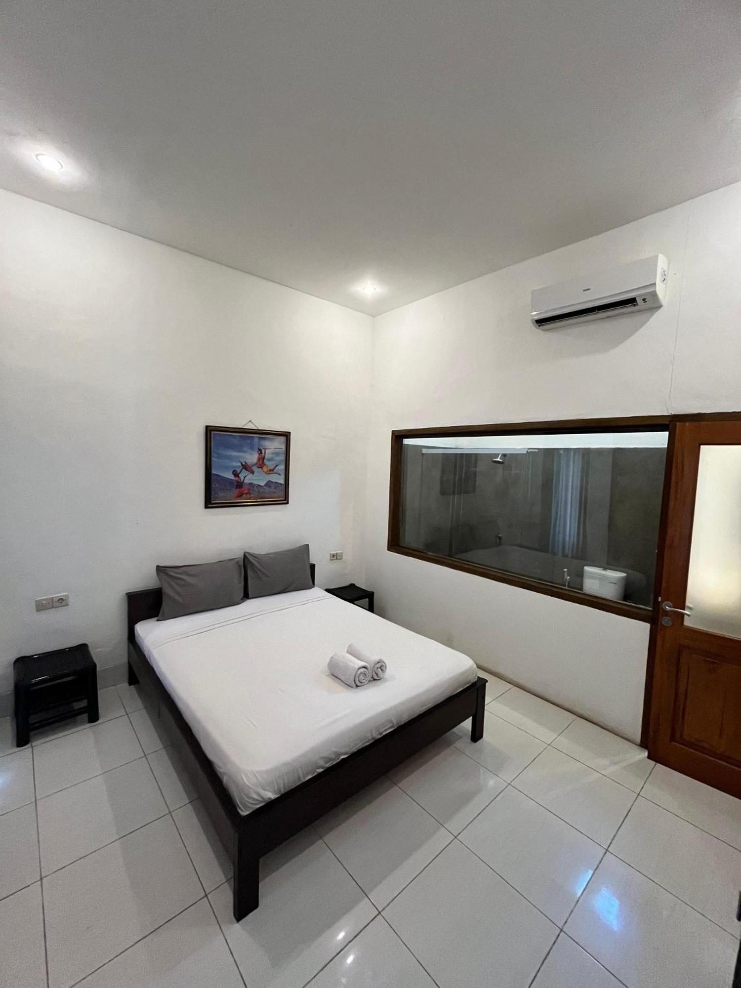 Hotel Bale Sunrise Gili Trawangan Esterno foto
