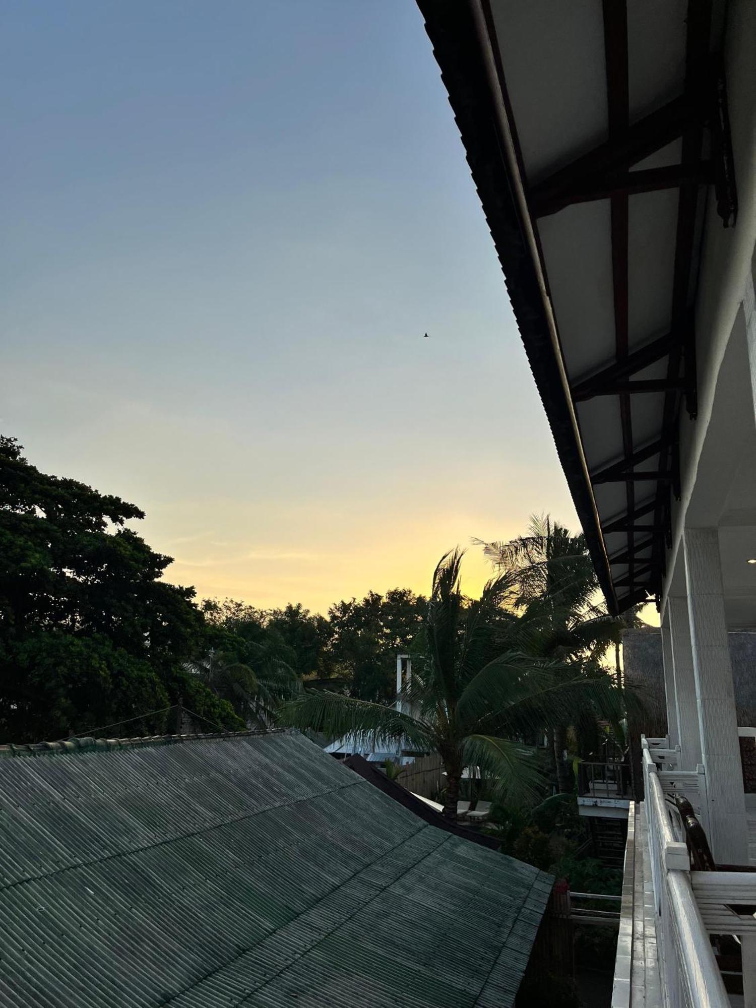 Hotel Bale Sunrise Gili Trawangan Esterno foto