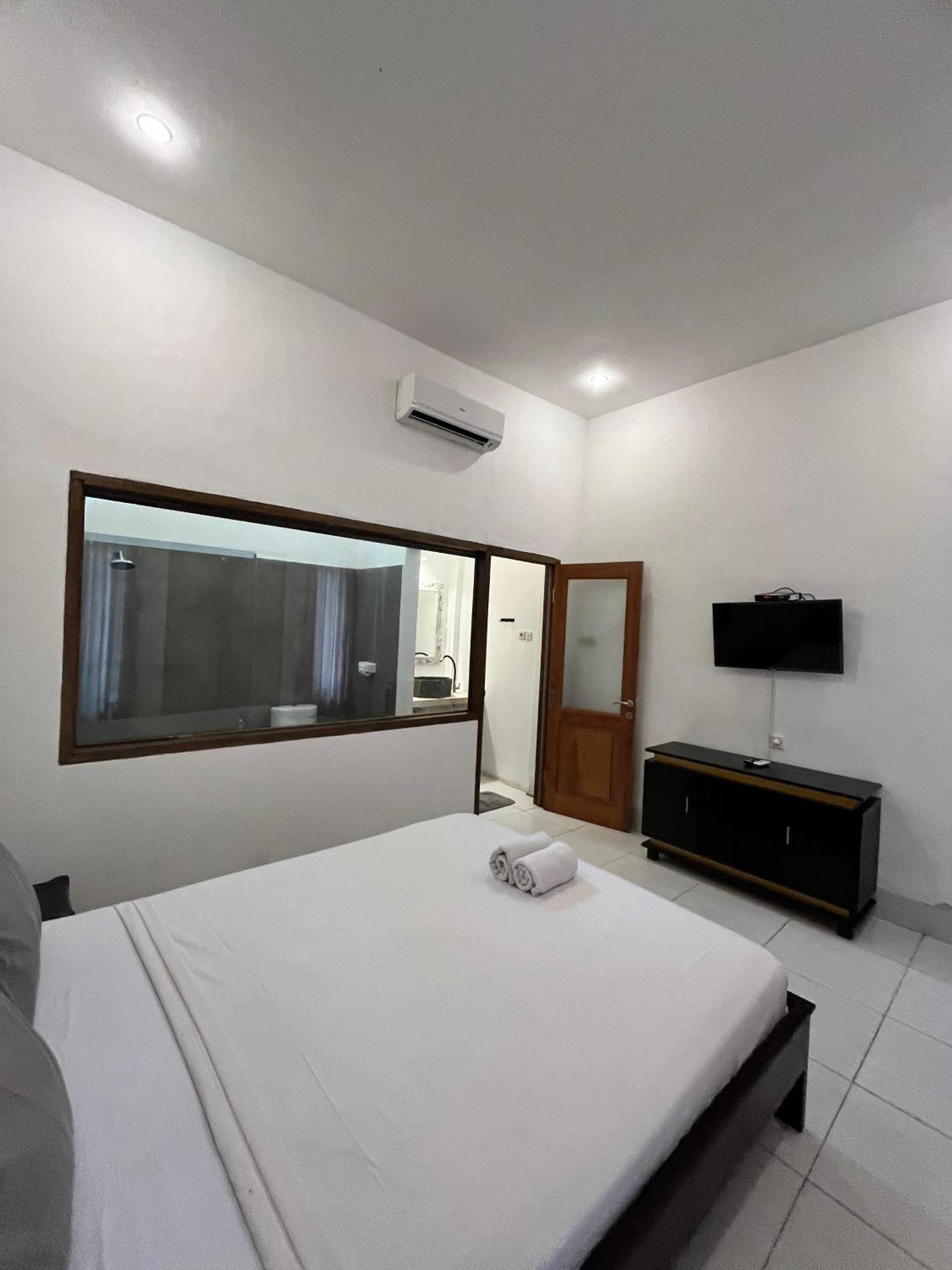 Hotel Bale Sunrise Gili Trawangan Esterno foto