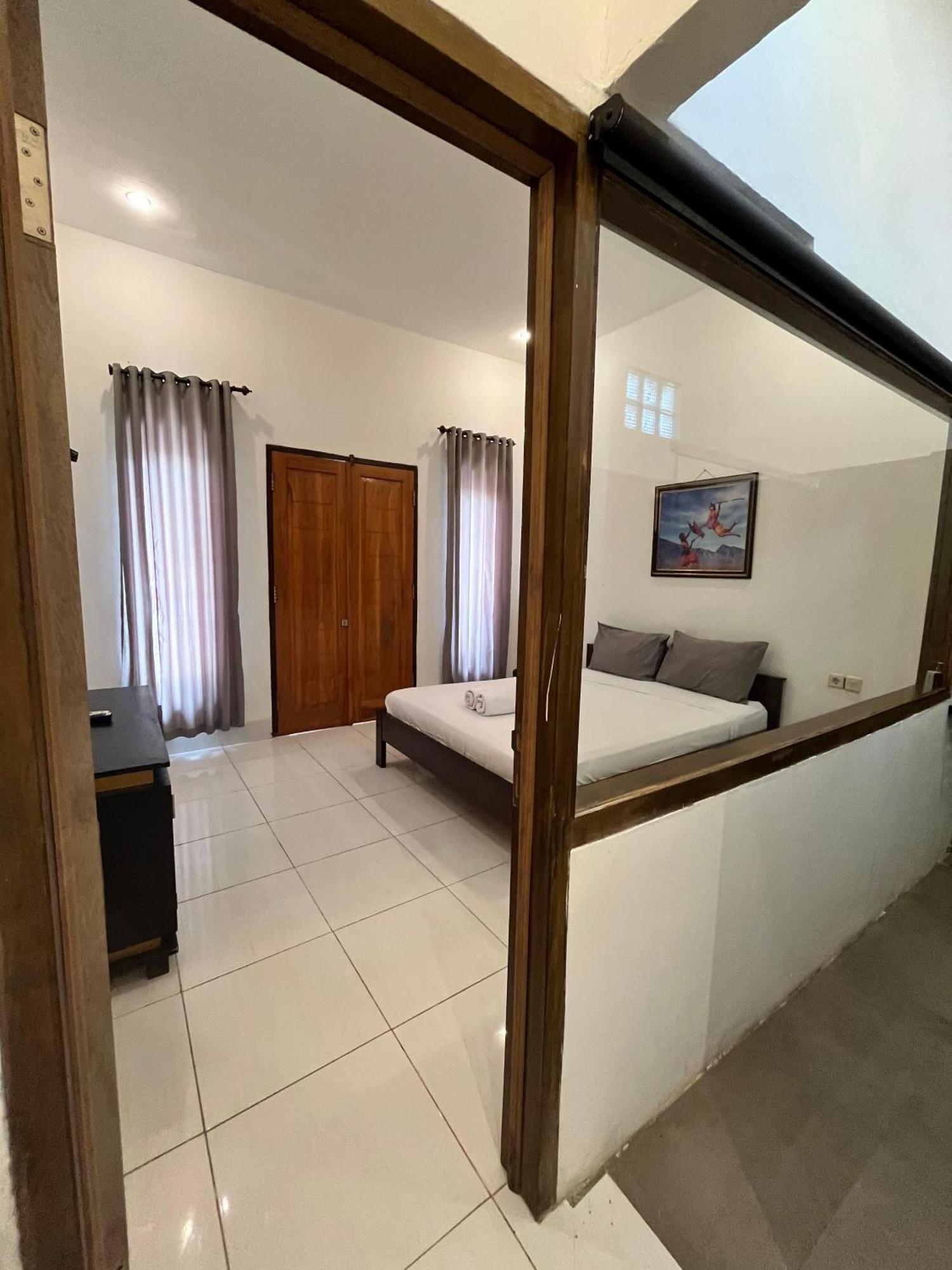 Hotel Bale Sunrise Gili Trawangan Esterno foto